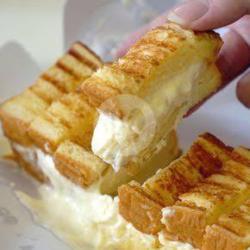 Roti Bakar Selai Vanilla   Puff Pastry