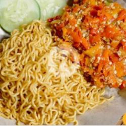 Paket 2 ( Nasi Putih   Ayam Geprek   Mie Goreng   Sambel   Tempe Goreng    Lalapan   Es Teh )