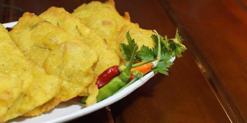 Pawon Genthong by Karmel, Tugu Gentong