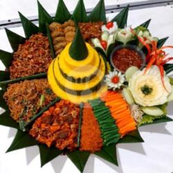 Nasi Tumpeng Untuk 30 Orang