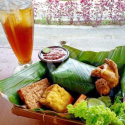 Paket Nasi Timbel Ayam Penyet   Teh Obeng
