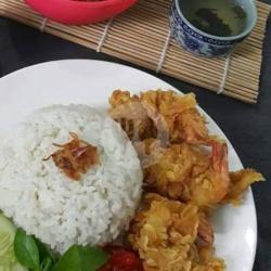 Nasi Lalapan Udang Crispy