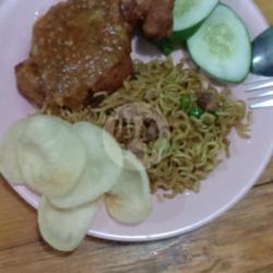 Mi Goreng Ayam Geprek Paha