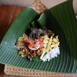 Nasi Jinggo Cumi