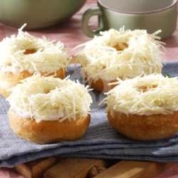 Donat Kentang Topping Keju