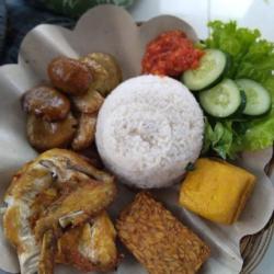 Nasi Liwet, Ayam Goreng, Jengkol Goreng