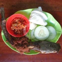 Pecel Lele ( Lele Goreng )