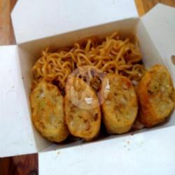 Indomie Box Chicken Roll