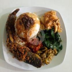 Nasi Lele Bakar