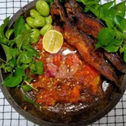 Sego Sambel Lele Goreng (free Nasi Putih Dan Es Teh)