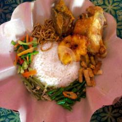 Nasi Ayam Goreng Ati Pedas