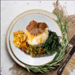 Nasi Padang   Rendang   Perkedel