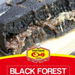 Martabak Blackforest Pisang Keju Kismis