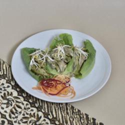 Pesto Chicken Wrap With Lettuce