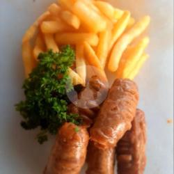 Sosis Ayam Dan French Fries