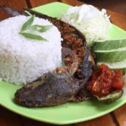 Sambelan Nasi Lele Goreng Penyet,pasti Mantap