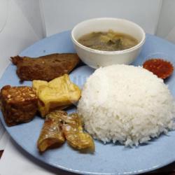 Nasi Timbel Empal Goreng
