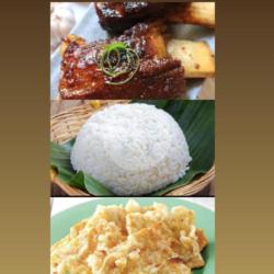 Iga Bakar Plus Nasi Gorengan Tempe