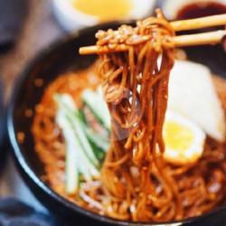 Omo Korean Spicy Ramyeon