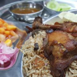 Nasi Kebuli Ayam Kampung