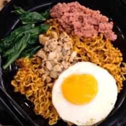 Imdomie Goreng Dobel Telor Baso Isi 4  Sosis Isi 2