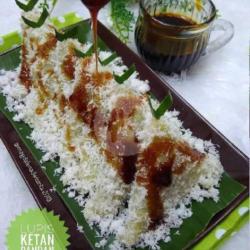 Kue Lupis Ketan