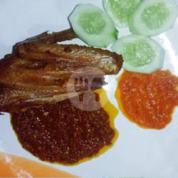 Sayap Bebek Bumbu Hitam