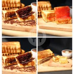 Roti Bakar Coklat Stawberry   Roti Bakar Coklat Srikaya