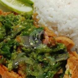 Ayam Geprek Sambel Ijo Padang