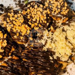 Banana Katsu Coklat Kacang Keju