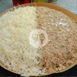 Martabak Setengah Keju Setengah Kacang