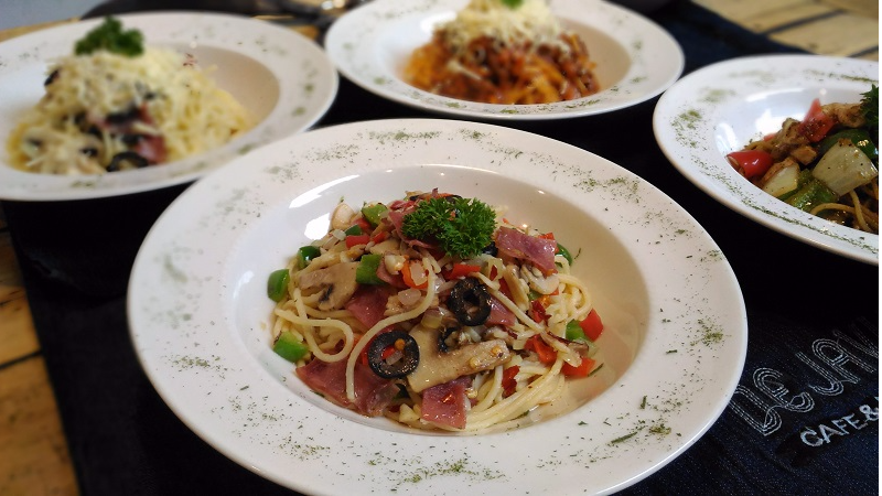 Dejavu Cafe & Eatery, Surabaya