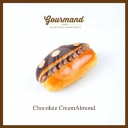 Chocolate Cream Almond