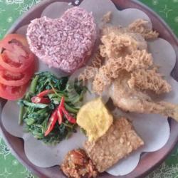 Nasi Merah Ayam Crispy