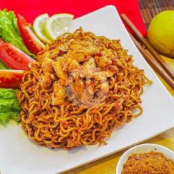Mie Goreng Pedas Ayam Geprek