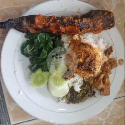 Nasi Rames Lele Bakar