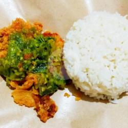 Ayam Geprek Crispy Sambel Ijo Paha Atas