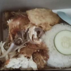 Nasi Ayam-tempe Geprek Gas Bledek