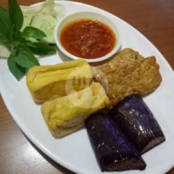 3t (terong, Tempe, Tahu)   Sambal Lalapan