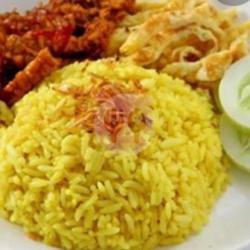 Nasi Kuning Gurih Maknyos