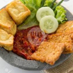 Penyetan Tempe Tahu Sambal Teri Kemangi Tanpa Nasi