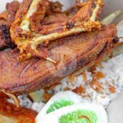 Bebek Goreng Sambel Ulek Ijo   Nasi   Lalapan