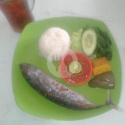 Tongkol Bakar Tahu Tempe Terong Nasi Esteh.