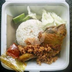 Nasi Ayam Goreng Kriuk (dada)