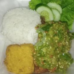 Paket Komplit (nasi Ayam Penyet/bakar/pecak/ Tahu Tempe)