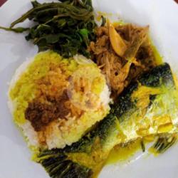 Nasi Gulai Ikan Patin Sayur Nangka Daun Singkong Sambal Ijo