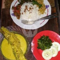 Nasi Rames Mangut Lele