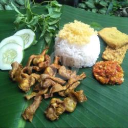 Nasi Tembolok Ayam Goreng Kremes