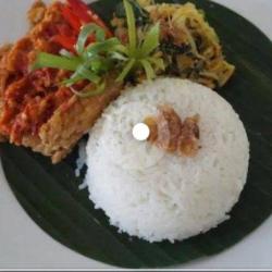 Ayam Geprek Urap