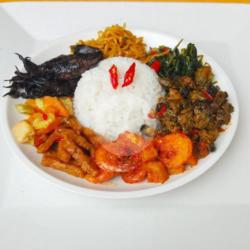 Nasi Rames Cumi Item